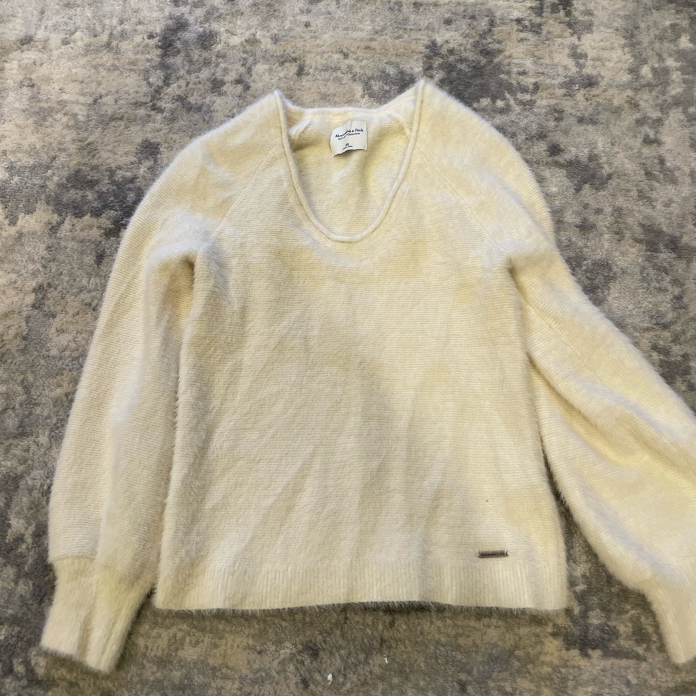 Abercrombie Eyelash Cream Sweater